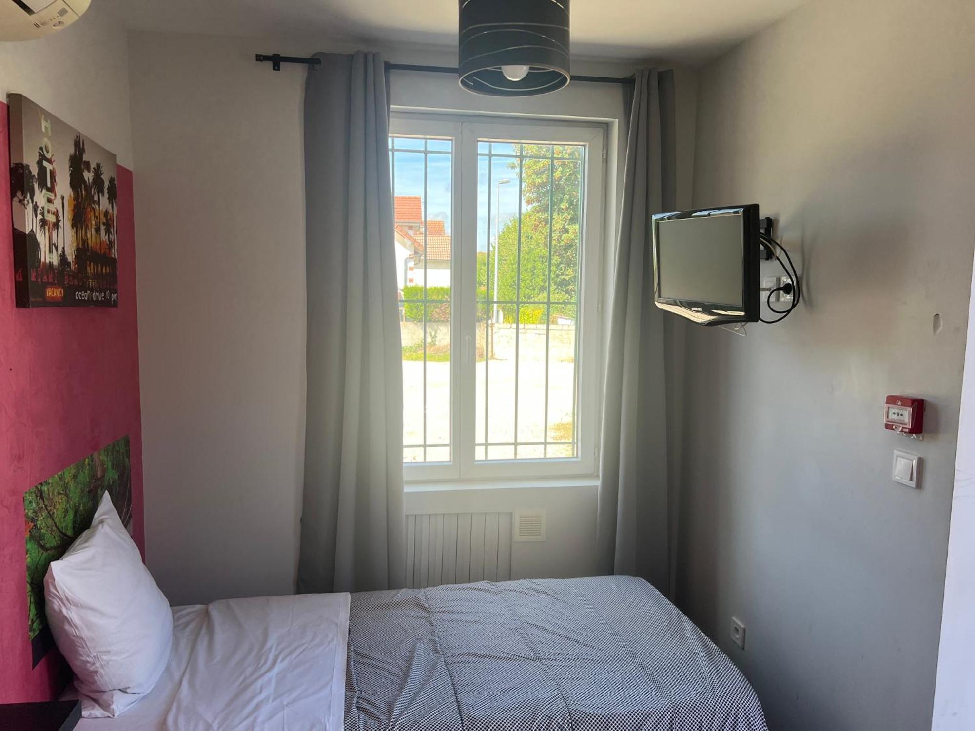 Hotel Des 2 Gares Осер Экстерьер фото
